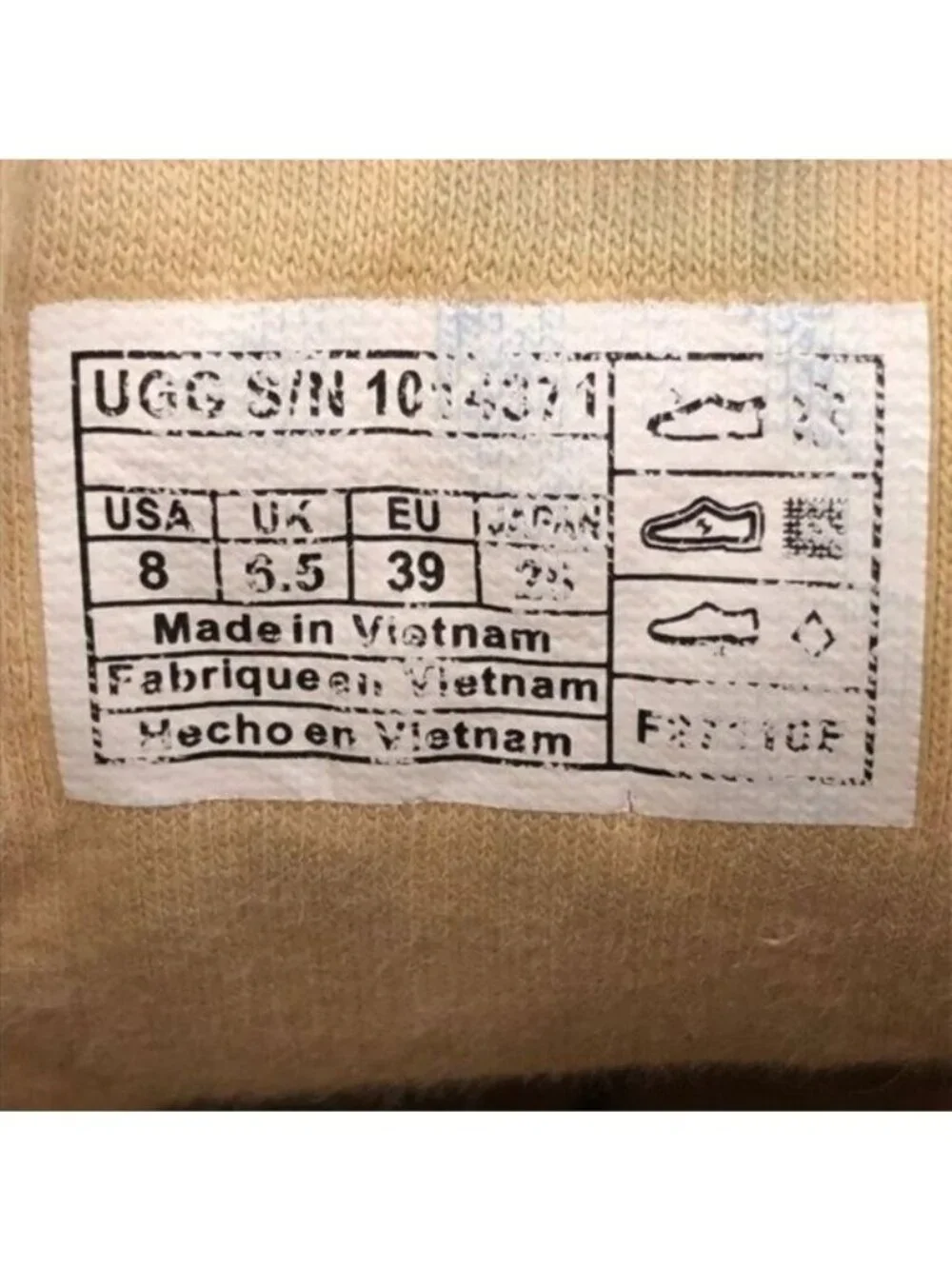 UGG Hollyn Deco Quilt Ankle Boots 8